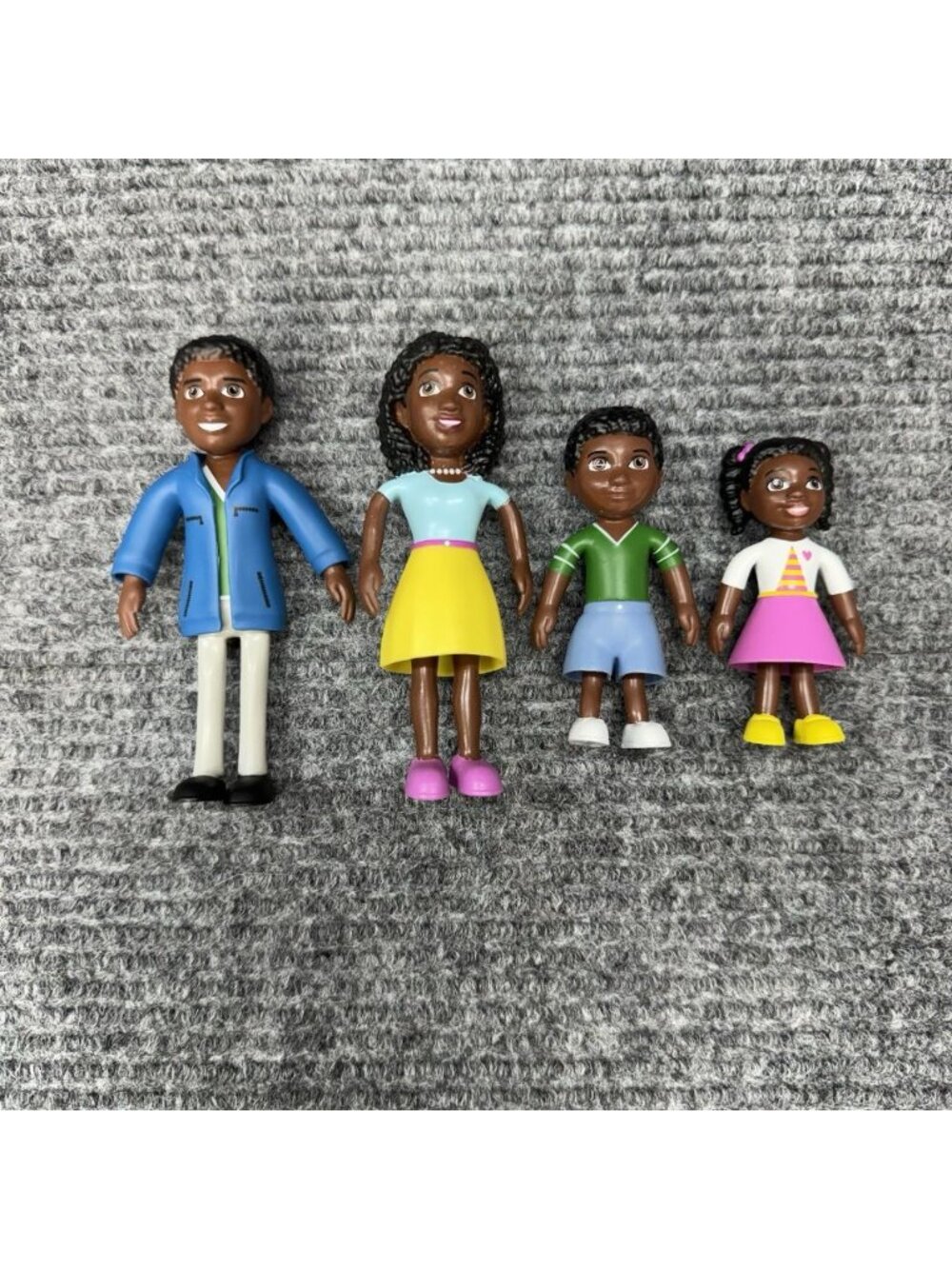 Lakeshore Family Pose & Play African American Dad Mom Brother & Sister Figure